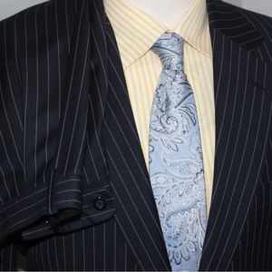 Tom James 100% Wool Navy Striped Suit 41L X 34W